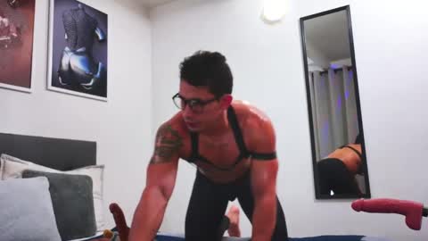 Thor Dosson online show from December 8, 4:14 am