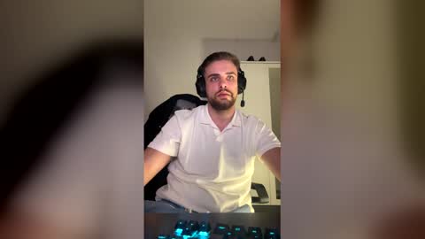 thorodinson03 online show from March 4, 11:22 pm