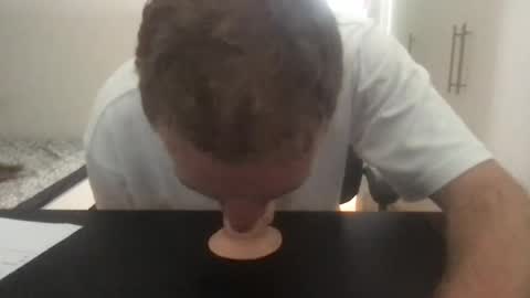 Snapshot of throatslut21 chatting on August 3, 9:15 am throatslut21 online show from August 3, 9:15 am