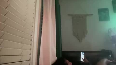 Snapshot of throatyygoat chatting on October 17, 4:15 am throatyygoat online show from October 17, 4:15 am