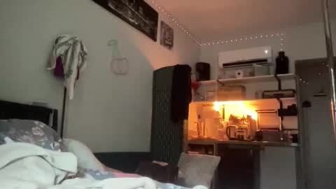 throatyygoat online show from November 14, 5:00 pm