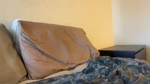 Snapshot of throbbingxxx chatting on April 8, 3:01 pm austin xzandros online show from April 8, 3:01 pm