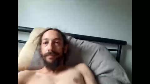 Snapshot of throbster513 chatting on April 24, 5:43 am throbster513 online show from April 24, 5:43 am
