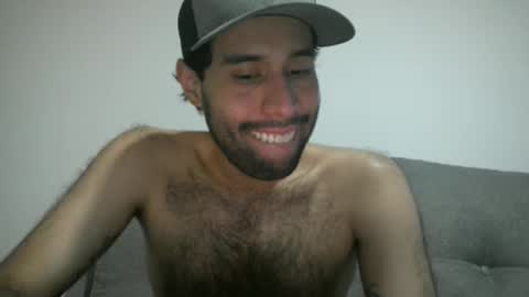 Snapshot of throwawayyourgun chatting on January 22, 9:21 pm Luka online show from January 22, 9:21 pm