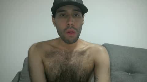 Snapshot of throwawayyourgun chatting on January 25, 3:09 pm Luka online show from January 25, 3:09 pm