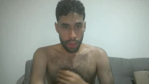 Snapshot of throwawayyourgun chatting on March 2, 7:34 pm Luka online show from March 2, 7:34 pm