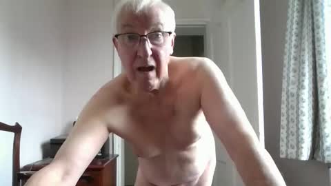 Snapshot of thruster99 chatting on October 29, 2:52 pm thruster99 online show from October 29, 2:52 pm