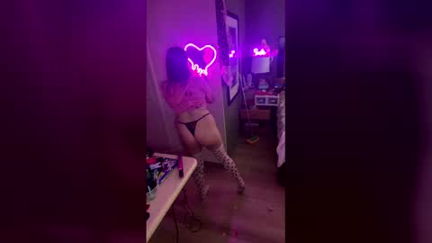 LatinaBarbie666 online show from February 1, 7:56 pm