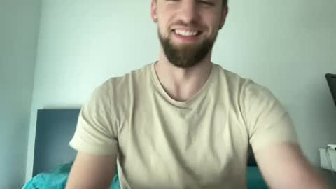 Snapshot of thyle chatting on June 25, 8:35 pm Thyle online show from June 25, 8:35 pm