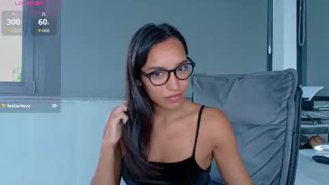 Snapshot of tia_j chatting on June 14, 1:13 pm tia_j online show from June 14, 1:13 pm