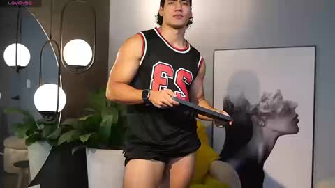 Tian Brooks online show from September 19, 9:26 pm