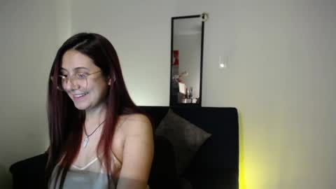 Snapshot of tiana_sweett chatting on June 8, 4:35 am tiana online show from June 8, 4:35 am