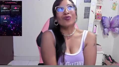 Snapshot of tiana_violet chatting on July 22, 7:38 pm tiana_violet online show from July 22, 7:38 pm