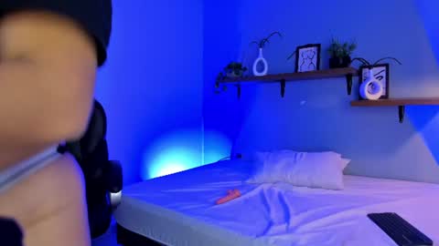 Snapshot of tianacortes chatting on June 24, 2:43 am Tiana Corts online show from June 24, 2:43 am