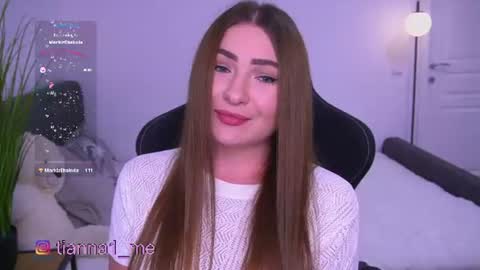 Snapshot of tianna_me chatting on June 20, 11:24 am tianna_me online show from June 20, 11:24 am