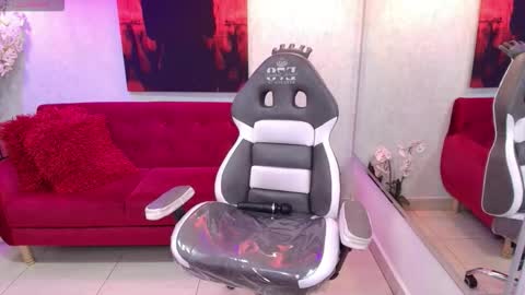 Tiara  online show from March 17, 8:01 pm