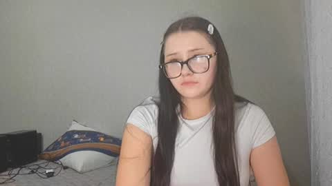 Snapshot of tiastinner chatting on June 10, 7:29 am Margo online show from June 10, 7:29 am