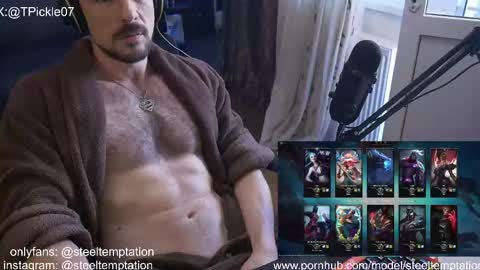 Snapshot of tickle_my_pickle07 chatting on May 23, 3:27 pm tickle_my_pickle07 online show from May 23, 3:27 pm