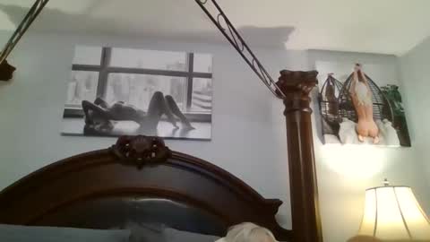 Snapshot of ticklemepink696969 chatting on December 27, 9:00 pm ticklemepink696969 online show from December 27, 9:00 pm