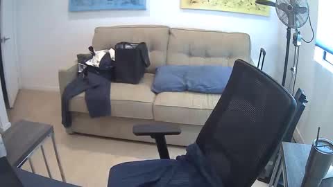 JustMe online show from December 12, 6:10 pm