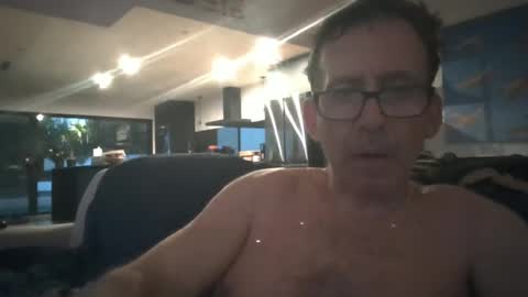 JustMe online show from December 30, 2:40 pm