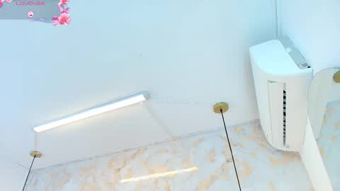 Tifani brown online show from February 10, 12:09 pm