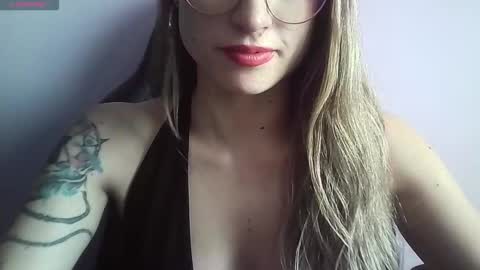 Tifanny online show from September 10, 9:15 pm