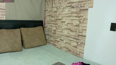 leidy online show from February 10, 2:15 am