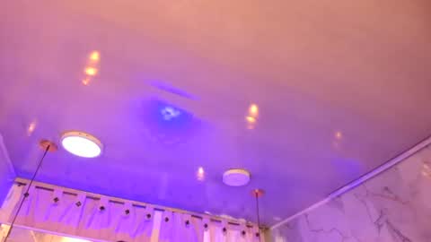 Snapshot of tifanny_val chatting on July 8, 12:09 pm Tifanny y Vale online show from July 8, 12:09 pm