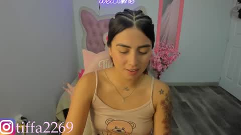 Snapshot of tifany_tay2 chatting on December 28, 3:04 am hey am julietha online show from December 28, 3:04 am