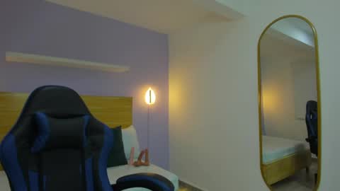 Snapshot of tiffanny_doll_ chatting on April 23, 1:24 pm T I F F A N N Y online show from April 23, 1:24 pm
