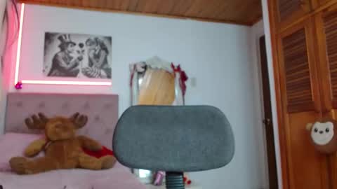 Snapshot of tiffany_beauty18 chatting on October 6, 2:25 pm Tifanny online show from October 6, 2:25 pm