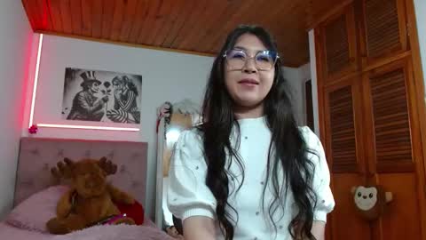 Snapshot of tiffany_beauty18 chatting on October 25, 5:04 am Tifanny online show from October 25, 5:04 am