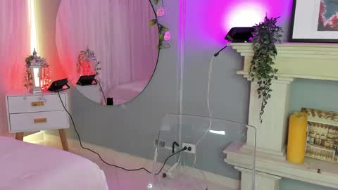 Tiffany Becker online show from April 16, 1:01 pm