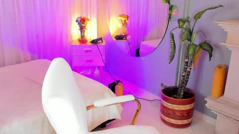 Snapshot of tiffany_beckerr chatting on May 29, 1:09 pm Tiffany Becker online show from May 29, 1:09 pm