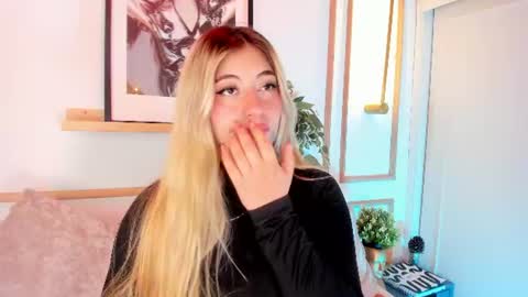 Snapshot of tiffany_beckerr chatting on June 10, 8:30 pm Tiffany Becker online show from June 10, 8:30 pm