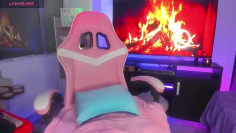 Snapshot of tiffany_bela chatting on February 19, 11:57 pm Tiffany Bela online show from February 19, 11:57 pm