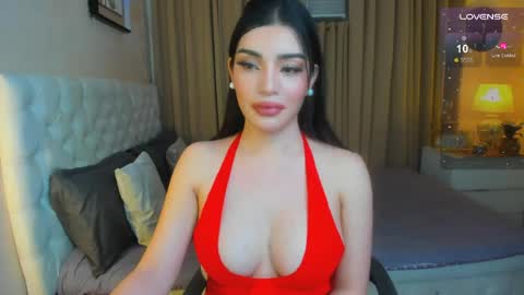 Tiffany online show from April 8, 9:20 am