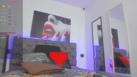 Snapshot of tiffany_hot19_ chatting on October 12, 11:04 pm tiffany  online show from October 12, 11:04 pm