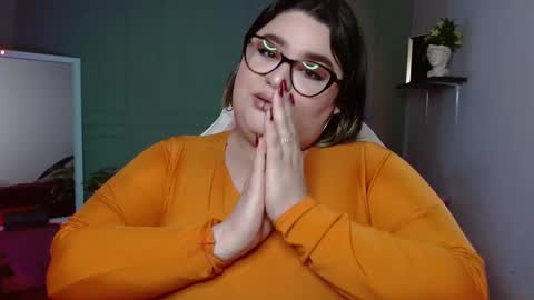 dont forget ask for custom vids  online show from December 6, 6:59 am