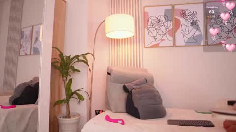 Tiffany online show from October 4, 2:26 pm