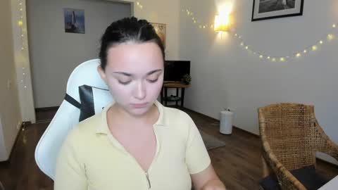 Snapshot of tiffanyflynn chatting on January 19, 3:21 pm Tiffany online show from January 19, 3:21 pm