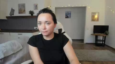 Snapshot of tiffanyflynn chatting on January 24, 10:21 am Tiffany online show from January 24, 10:21 am