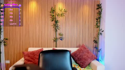 tiffanyhoustton online show from April 1, 12:17 pm