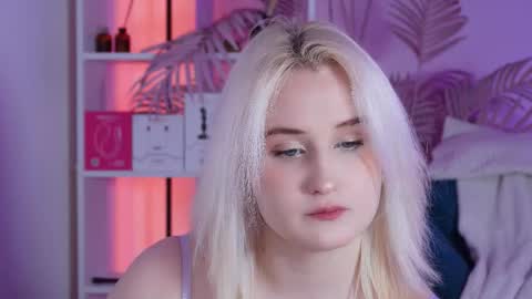 tiffanyjons online show from February 1, 5:44 pm