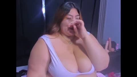 Snapshot of tiffanymonrow chatting on May 5, 1:30 pm TiffanyMonrow online show from May 5, 1:30 pm