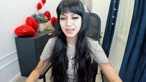 tiffanyyoun online show from February 13, 12:12 pm