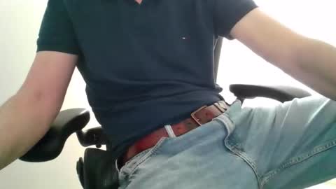 tigerjow941808 online show from March 18, 1:03 pm