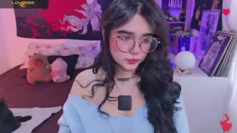 Snapshot of tigerlily__1 chatting on July 23, 1:31 pm Lilith online show from July 23, 1:31 pm