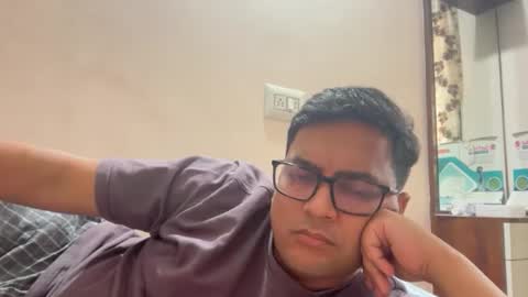 Snapshot of tigertinku chatting on November 15, 11:07 am tigertinku online show from November 15, 11:07 am